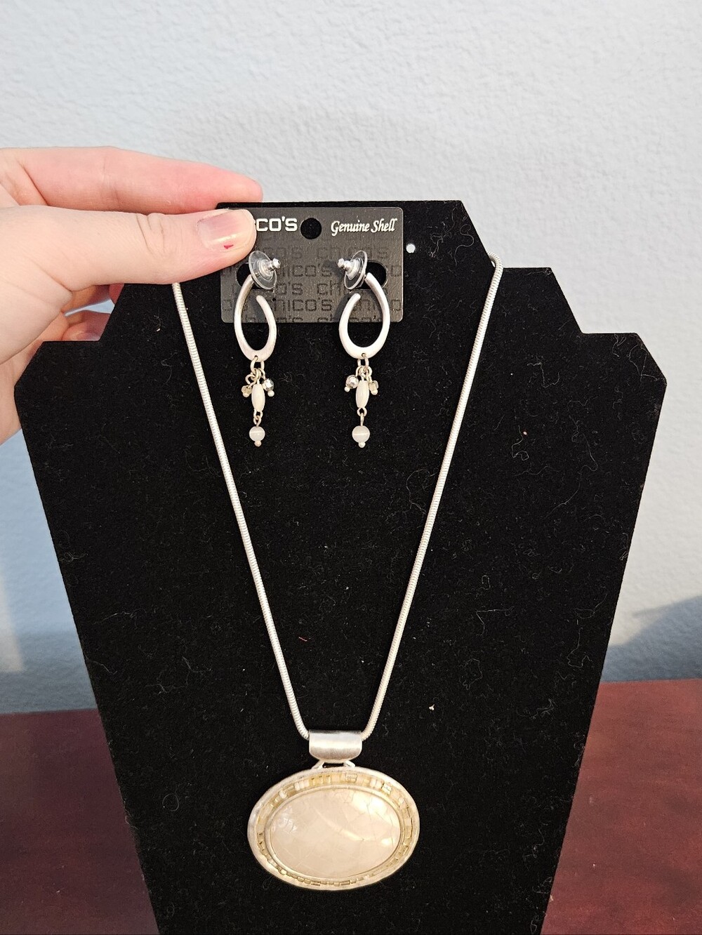 Chico's Silver and Cream Shell Pendant Necklace with Drop Earring
